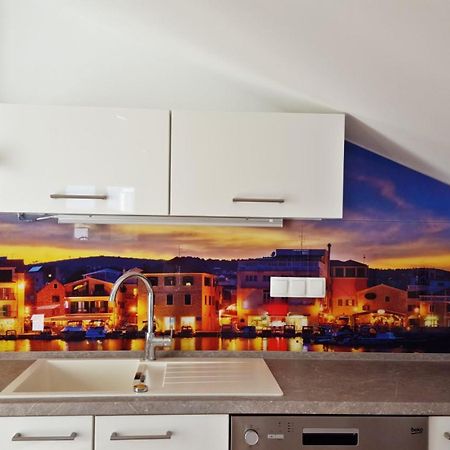 Apartments Luka Vodice Esterno foto