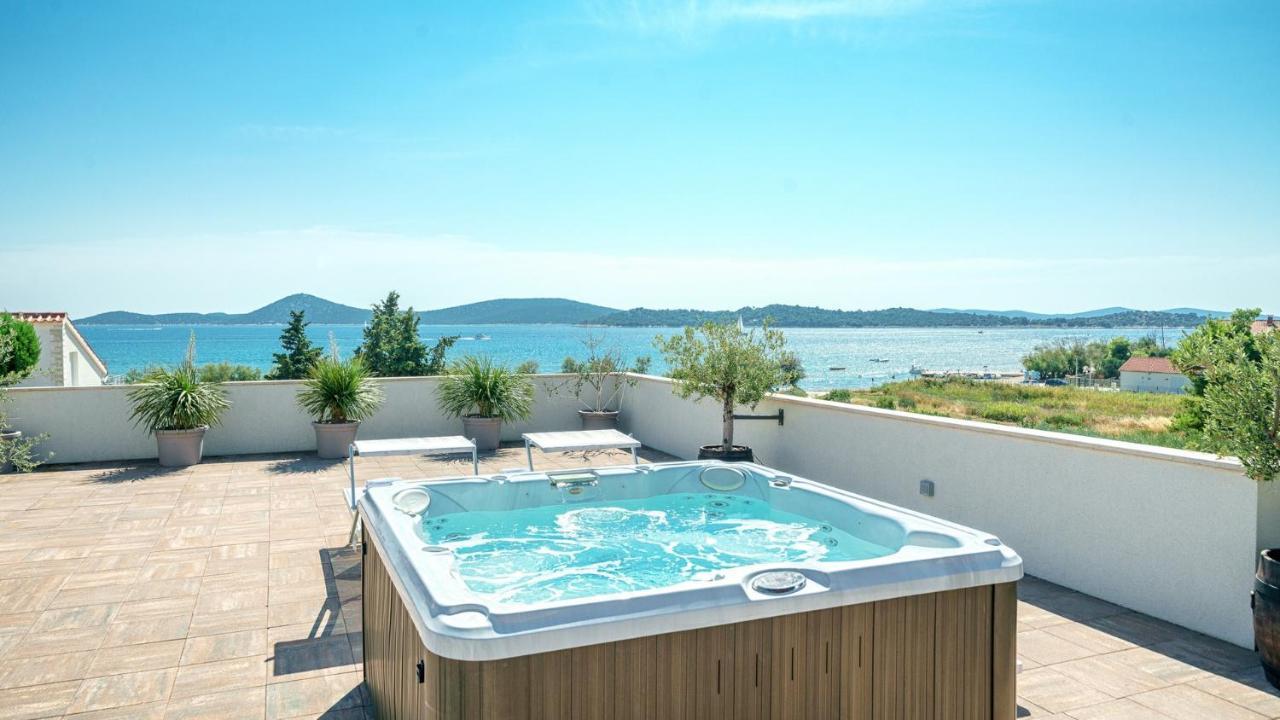 Apartments Luka Vodice Esterno foto