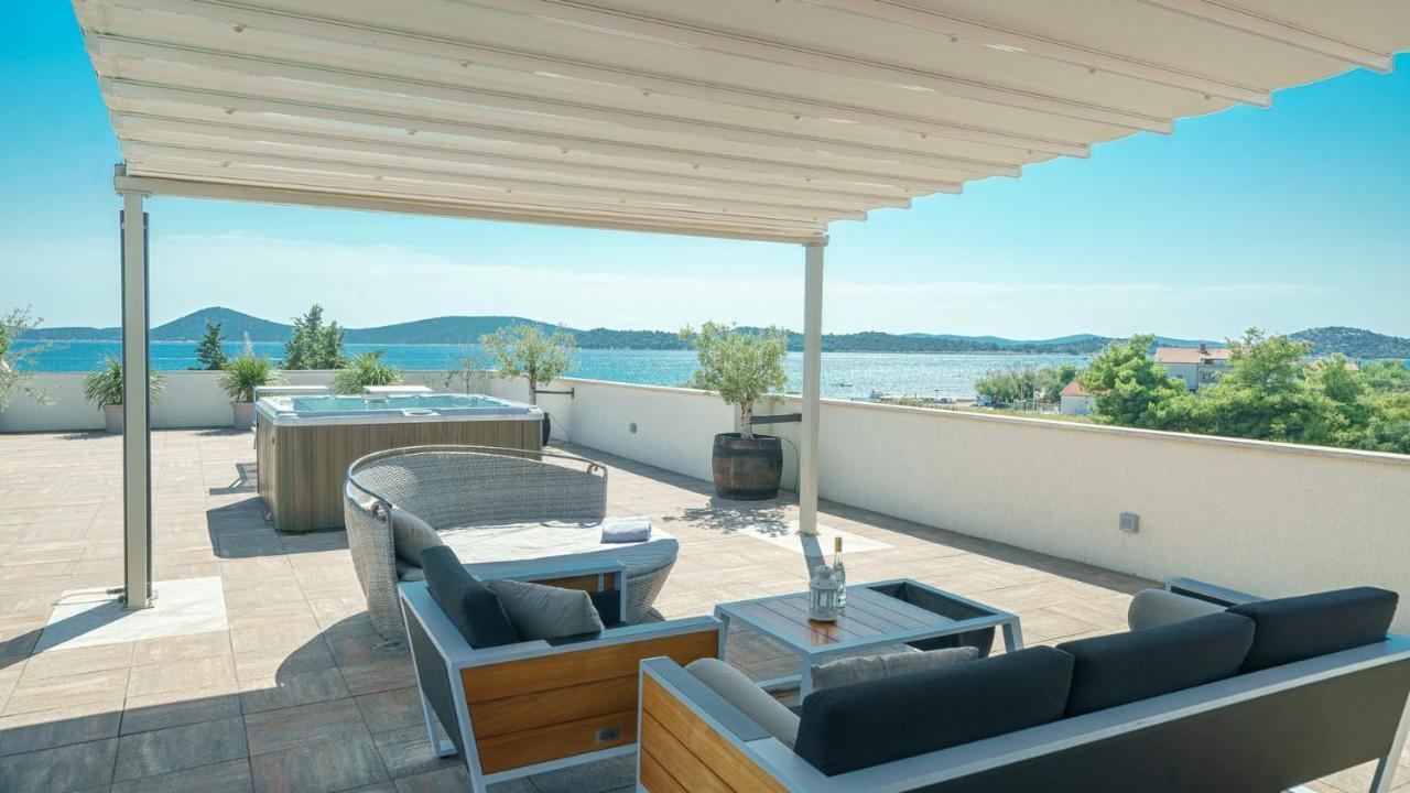 Apartments Luka Vodice Esterno foto