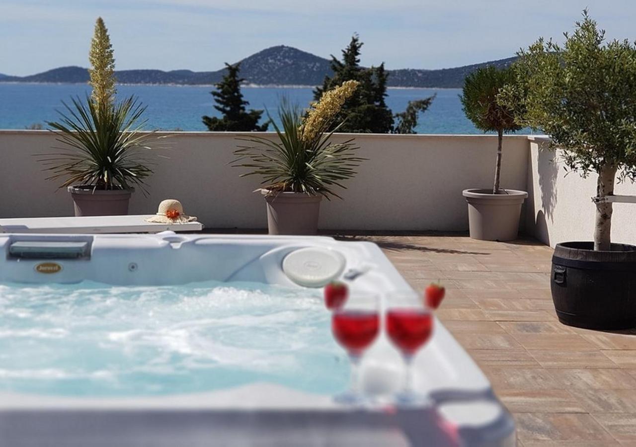 Apartments Luka Vodice Esterno foto